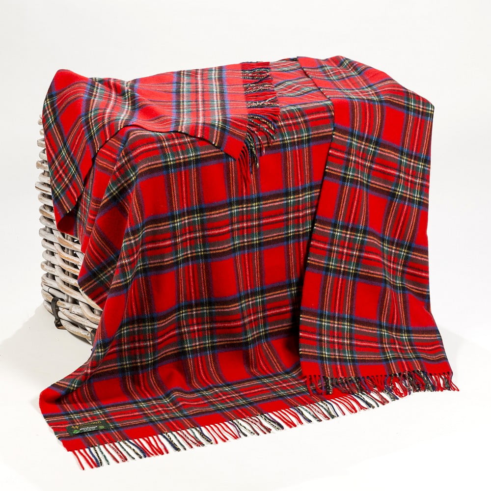 Lambswool Blanket in Red Tartan