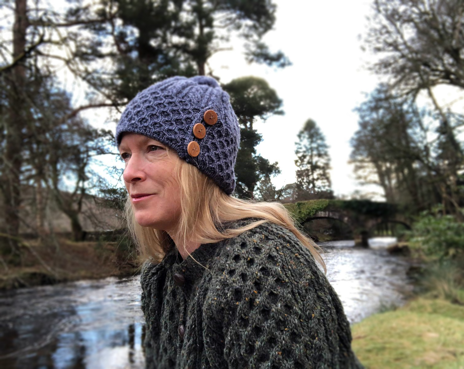 Merino Beanie with Bobble in Blue