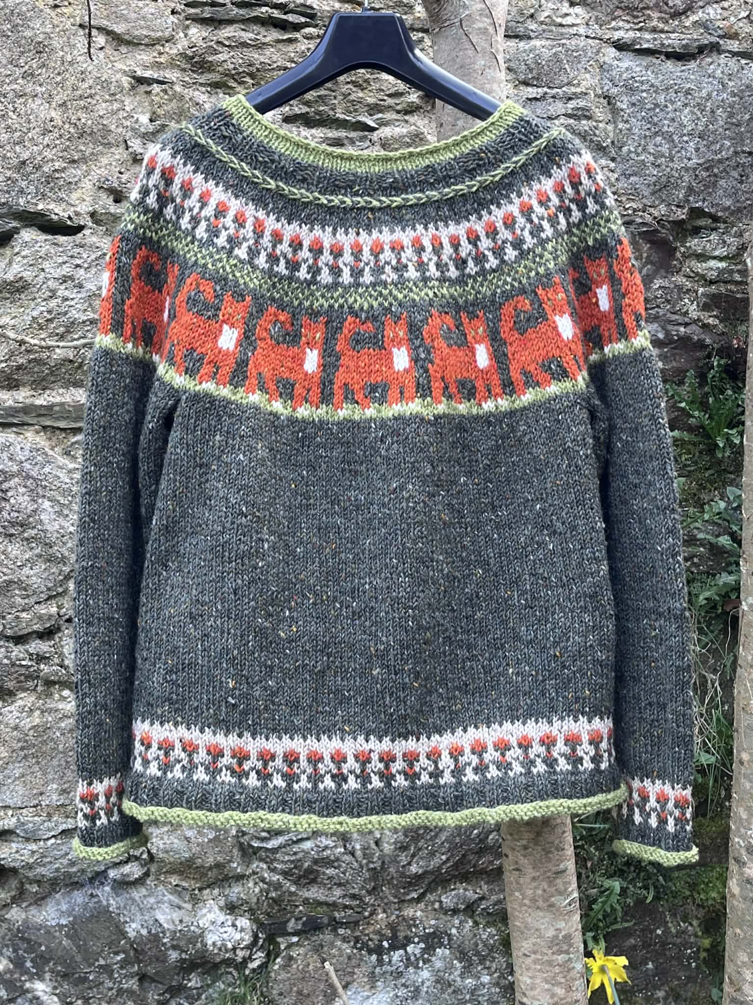 Cats on Green Lopapeysa